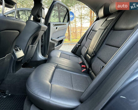 Серый Мерседес Е-Класс, объемом двигателя 2.2 л и пробегом 232 тыс. км за 16300 $, фото 108 на Automoto.ua