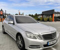 Серый Мерседес Е-Класс, объемом двигателя 2.2 л и пробегом 250 тыс. км за 13500 $, фото 3 на Automoto.ua