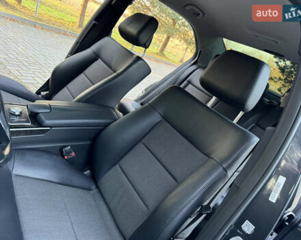 Серый Мерседес Е-Класс, объемом двигателя 2.2 л и пробегом 232 тыс. км за 16300 $, фото 65 на Automoto.ua