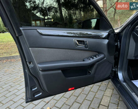 Серый Мерседес Е-Класс, объемом двигателя 2.2 л и пробегом 232 тыс. км за 16300 $, фото 57 на Automoto.ua