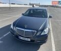 Серый Мерседес Е-Класс, объемом двигателя 2.14 л и пробегом 275 тыс. км за 16000 $, фото 2 на Automoto.ua