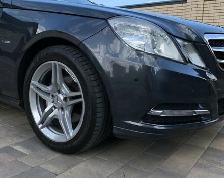 Серый Мерседес Е-Класс, объемом двигателя 2.2 л и пробегом 283 тыс. км за 14750 $, фото 6 на Automoto.ua