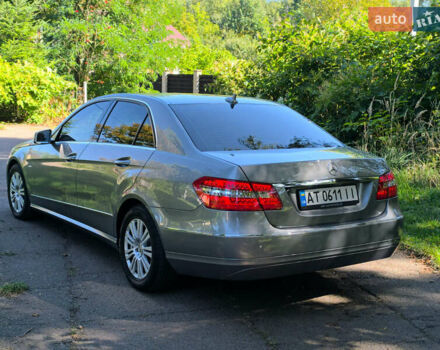 Серый Мерседес Е-Класс, объемом двигателя 2.14 л и пробегом 240 тыс. км за 13500 $, фото 1 на Automoto.ua