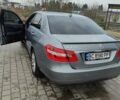 Сірий Мерседес Е-Клас, об'ємом двигуна 2.1 л та пробігом 394 тис. км за 10500 $, фото 1 на Automoto.ua
