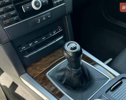 Серый Мерседес Е-Класс, объемом двигателя 2.1 л и пробегом 218 тыс. км за 12500 $, фото 13 на Automoto.ua
