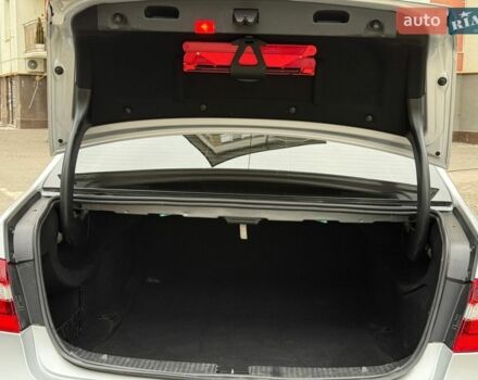 Серый Мерседес Е-Класс, объемом двигателя 2.2 л и пробегом 230 тыс. км за 10000 $, фото 39 на Automoto.ua