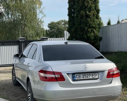 Серый Мерседес Е-Класс, объемом двигателя 2.1 л и пробегом 265 тыс. км за 12000 $, фото 1 на Automoto.ua
