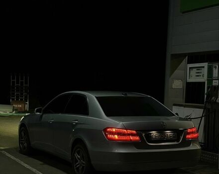 Серый Мерседес Е-Класс, объемом двигателя 2.1 л и пробегом 265 тыс. км за 12000 $, фото 7 на Automoto.ua