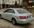 Серый Мерседес Е-Класс, объемом двигателя 2.2 л и пробегом 230 тыс. км за 10000 $, фото 6 на Automoto.ua