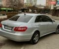 Серый Мерседес Е-Класс, объемом двигателя 2.2 л и пробегом 230 тыс. км за 10000 $, фото 12 на Automoto.ua