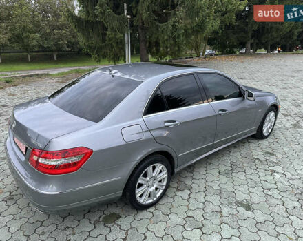 Сірий Мерседес Е-Клас, об'ємом двигуна 3 л та пробігом 187 тис. км за 14000 $, фото 17 на Automoto.ua
