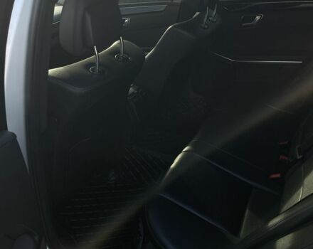 Серый Мерседес Е-Класс, объемом двигателя 2.1 л и пробегом 265 тыс. км за 12000 $, фото 5 на Automoto.ua