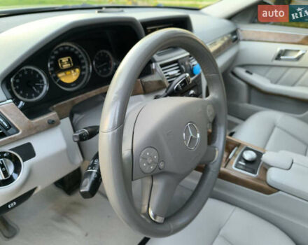 Серый Мерседес Е-Класс, объемом двигателя 2.14 л и пробегом 240 тыс. км за 13500 $, фото 32 на Automoto.ua