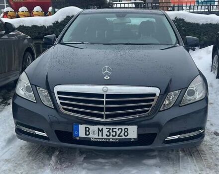 Сірий Мерседес Е-Клас, об'ємом двигуна 2.2 л та пробігом 218 тис. км за 15499 $, фото 3 на Automoto.ua