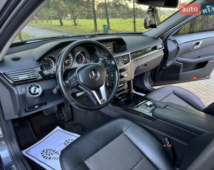 Серый Мерседес Е-Класс, объемом двигателя 2.2 л и пробегом 232 тыс. км за 16300 $, фото 61 на Automoto.ua