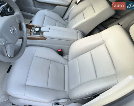 Серый Мерседес Е-Класс, объемом двигателя 2.14 л и пробегом 240 тыс. км за 13500 $, фото 20 на Automoto.ua