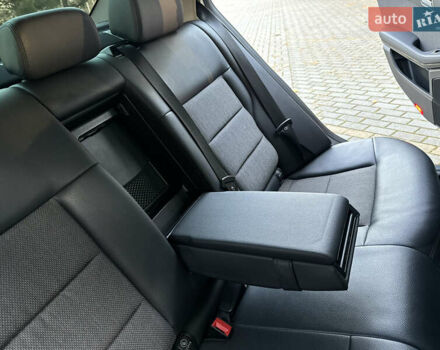 Серый Мерседес Е-Класс, объемом двигателя 2.2 л и пробегом 232 тыс. км за 16300 $, фото 101 на Automoto.ua