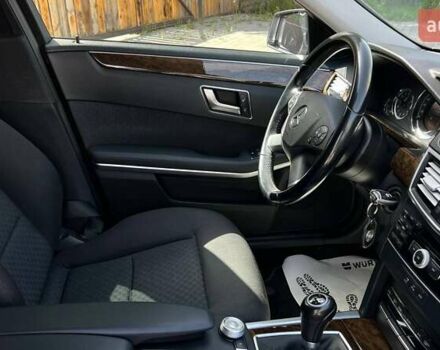 Серый Мерседес Е-Класс, объемом двигателя 2.1 л и пробегом 218 тыс. км за 12500 $, фото 36 на Automoto.ua