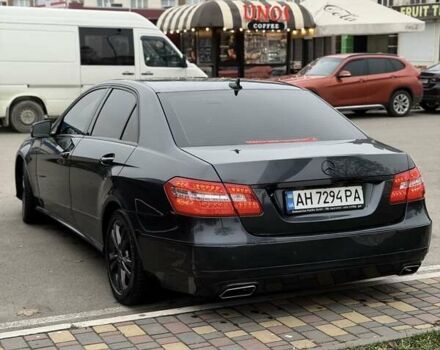 Серый Мерседес Е-Класс, объемом двигателя 2.2 л и пробегом 290 тыс. км за 10700 $, фото 1 на Automoto.ua