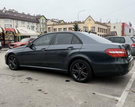 Серый Мерседес Е-Класс, объемом двигателя 2.2 л и пробегом 290 тыс. км за 10700 $, фото 10 на Automoto.ua