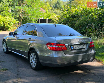 Серый Мерседес Е-Класс, объемом двигателя 2.14 л и пробегом 240 тыс. км за 13500 $, фото 4 на Automoto.ua
