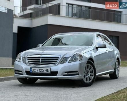 Серый Мерседес Е-Класс, объемом двигателя 2.2 л и пробегом 275 тыс. км за 10900 $, фото 4 на Automoto.ua