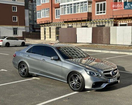 Серый Мерседес Е-Класс, объемом двигателя 2.14 л и пробегом 338 тыс. км за 16400 $, фото 3 на Automoto.ua