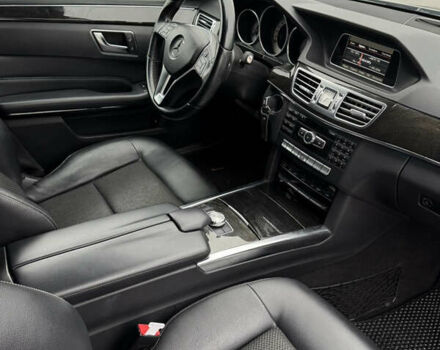 Серый Мерседес Е-Класс, объемом двигателя 2.14 л и пробегом 230 тыс. км за 18000 $, фото 16 на Automoto.ua