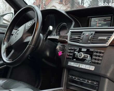 Серый Мерседес Е-Класс, объемом двигателя 2.2 л и пробегом 248 тыс. км за 12490 $, фото 30 на Automoto.ua