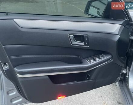 Мерседес Е-Клас 2013 у Києві на Automoto.ua Сірий Мерседес Е-Клас, об'ємом двигуна 2 л та пробігом 175 тис. км за 18490 $, фото 47 на Automoto.ua