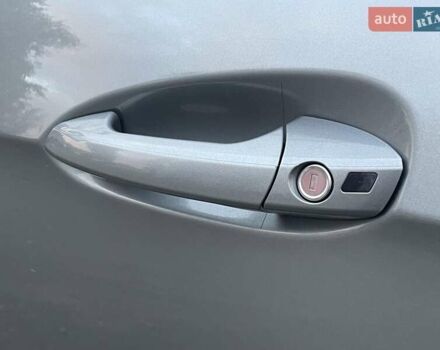 Мерседес Е-Клас 2013 у Києві на Automoto.ua Сірий Мерседес Е-Клас, об'ємом двигуна 2 л та пробігом 175 тис. км за 18490 $, фото 29 на Automoto.ua