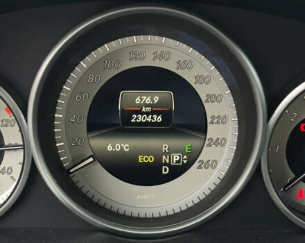 Серый Мерседес Е-Класс, объемом двигателя 2.14 л и пробегом 230 тыс. км за 18000 $, фото 19 на Automoto.ua