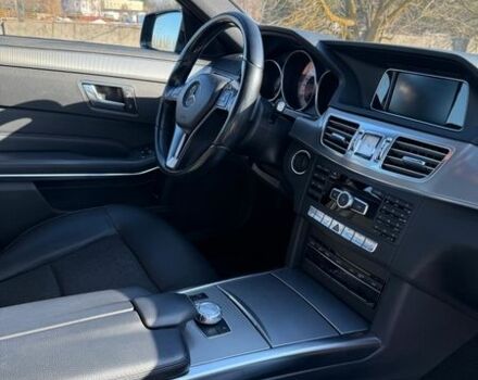 Сірий Мерседес Е-Клас, об'ємом двигуна 2.14 л та пробігом 230 тис. км за 18000 $, фото 8 на Automoto.ua