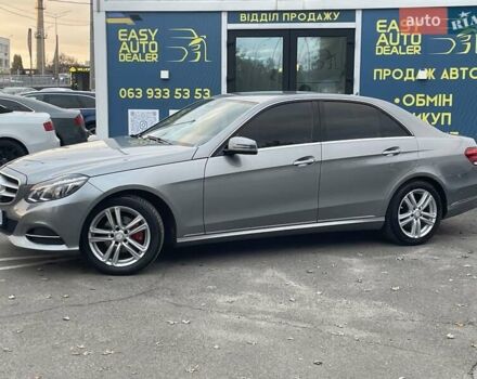 Мерседес Е-Клас 2013 у Києві на Automoto.ua Сірий Мерседес Е-Клас, об'ємом двигуна 2 л та пробігом 175 тис. км за 18490 $, фото 4 на Automoto.ua