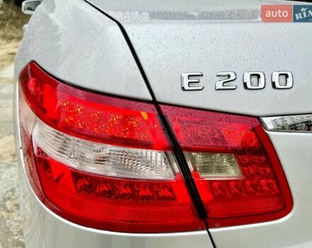 Сірий Мерседес Е-Клас, об'ємом двигуна 2.14 л та пробігом 248 тис. км за 12500 $, фото 4 на Automoto.ua