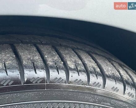 Мерседес Е-Клас 2013 у Києві на Automoto.ua Сірий Мерседес Е-Клас, об'ємом двигуна 2 л та пробігом 175 тис. км за 18490 $, фото 23 на Automoto.ua