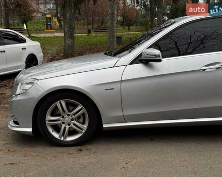 Серый Мерседес Е-Класс, объемом двигателя 2.2 л и пробегом 248 тыс. км за 12490 $, фото 11 на Automoto.ua