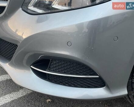 Мерседес Е-Клас 2013 у Києві на Automoto.ua Сірий Мерседес Е-Клас, об'ємом двигуна 2 л та пробігом 175 тис. км за 18490 $, фото 22 на Automoto.ua