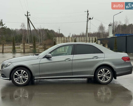 Серый Мерседес Е-Класс, объемом двигателя 2.14 л и пробегом 230 тыс. км за 18000 $, фото 4 на Automoto.ua