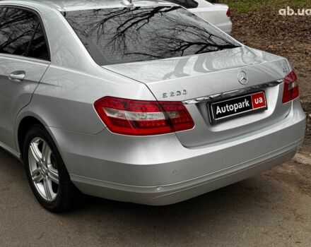 Серый Мерседес Е-Класс, объемом двигателя 2.2 л и пробегом 248 тыс. км за 12490 $, фото 8 на Automoto.ua