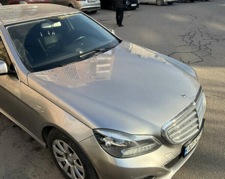 Серый Мерседес Е-Класс, объемом двигателя 2.14 л и пробегом 600 тыс. км за 10000 $, фото 3 на Automoto.ua