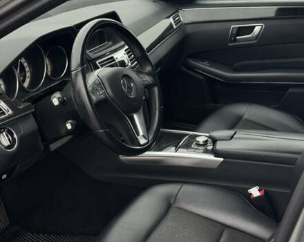 Серый Мерседес Е-Класс, объемом двигателя 2.14 л и пробегом 230 тыс. км за 18000 $, фото 9 на Automoto.ua