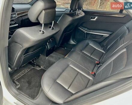 Сірий Мерседес Е-Клас, об'ємом двигуна 2.14 л та пробігом 248 тис. км за 12500 $, фото 27 на Automoto.ua