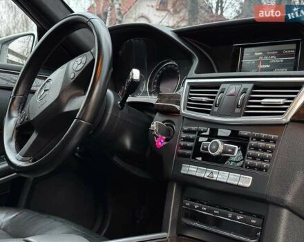 Серый Мерседес Е-Класс, объемом двигателя 2.2 л и пробегом 248 тыс. км за 12490 $, фото 30 на Automoto.ua