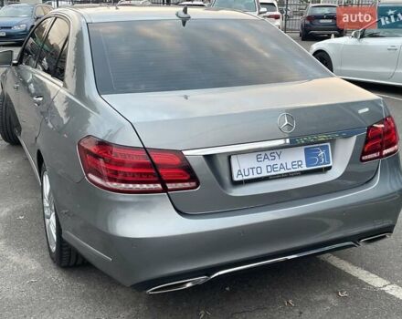 Мерседес Е-Клас 2013 у Києві на Automoto.ua Сірий Мерседес Е-Клас, об'ємом двигуна 2 л та пробігом 175 тис. км за 18490 $, фото 6 на Automoto.ua