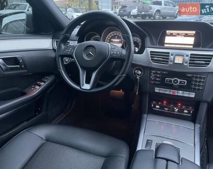 Мерседес Е-Клас 2013 у Києві на Automoto.ua Сірий Мерседес Е-Клас, об'ємом двигуна 2 л та пробігом 175 тис. км за 18490 $, фото 57 на Automoto.ua