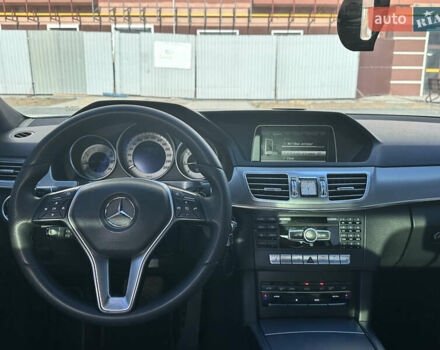 Серый Мерседес Е-Класс, объемом двигателя 2.14 л и пробегом 338 тыс. км за 16400 $, фото 12 на Automoto.ua