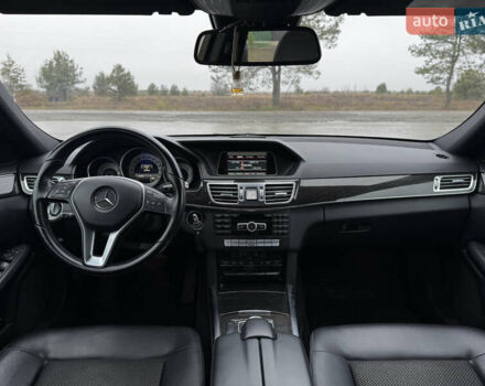 Серый Мерседес Е-Класс, объемом двигателя 2.14 л и пробегом 230 тыс. км за 18000 $, фото 13 на Automoto.ua