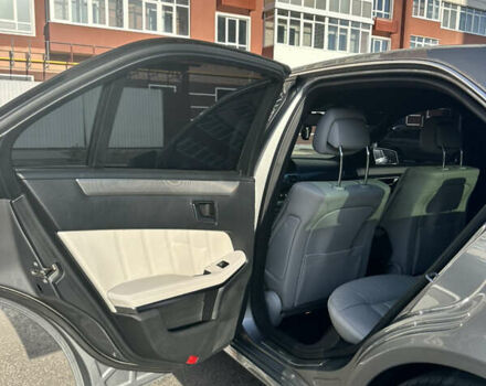 Серый Мерседес Е-Класс, объемом двигателя 2.14 л и пробегом 338 тыс. км за 16400 $, фото 22 на Automoto.ua