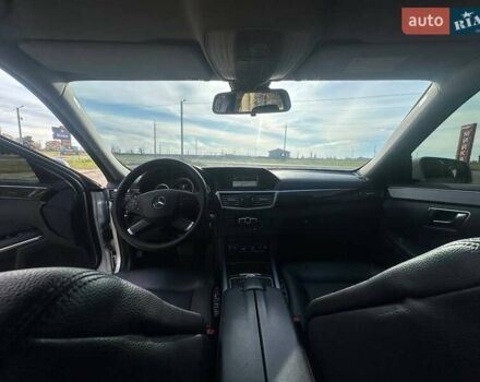 Серый Мерседес Е-Класс, объемом двигателя 2.2 л и пробегом 320 тыс. км за 12700 $, фото 7 на Automoto.ua